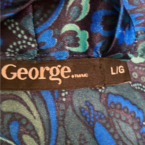 George Blue Floral Satin Robe - Picture 5 of 5